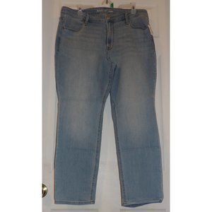 *SPRING JEANS SALE*  NWT Old Navy Wow light wash straight stretch jeans Size 16P